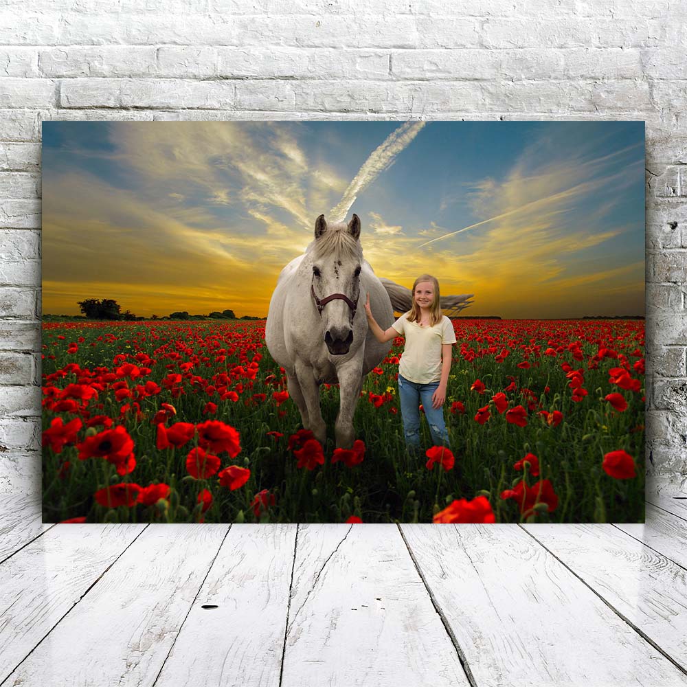 Paard in bloemenveld - Unieke Foto