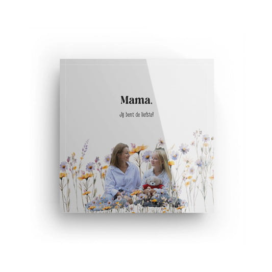 Foto op Glasblok | Tussen de bloemen - Unieke Foto